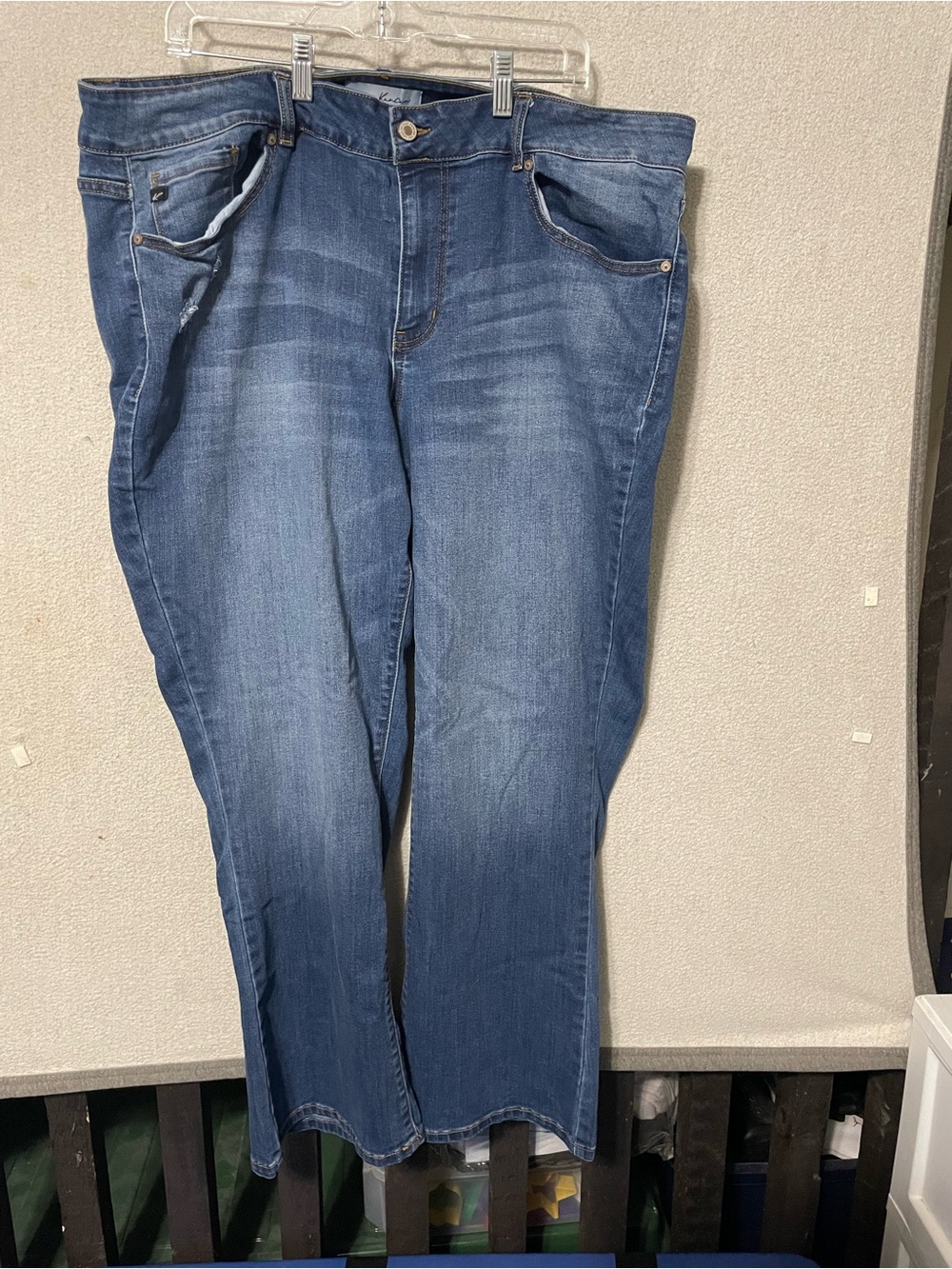 Women's Kancan Straight Fit Denim Jeans in Medium Blue